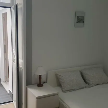 Metro House Appartamento Lisbona